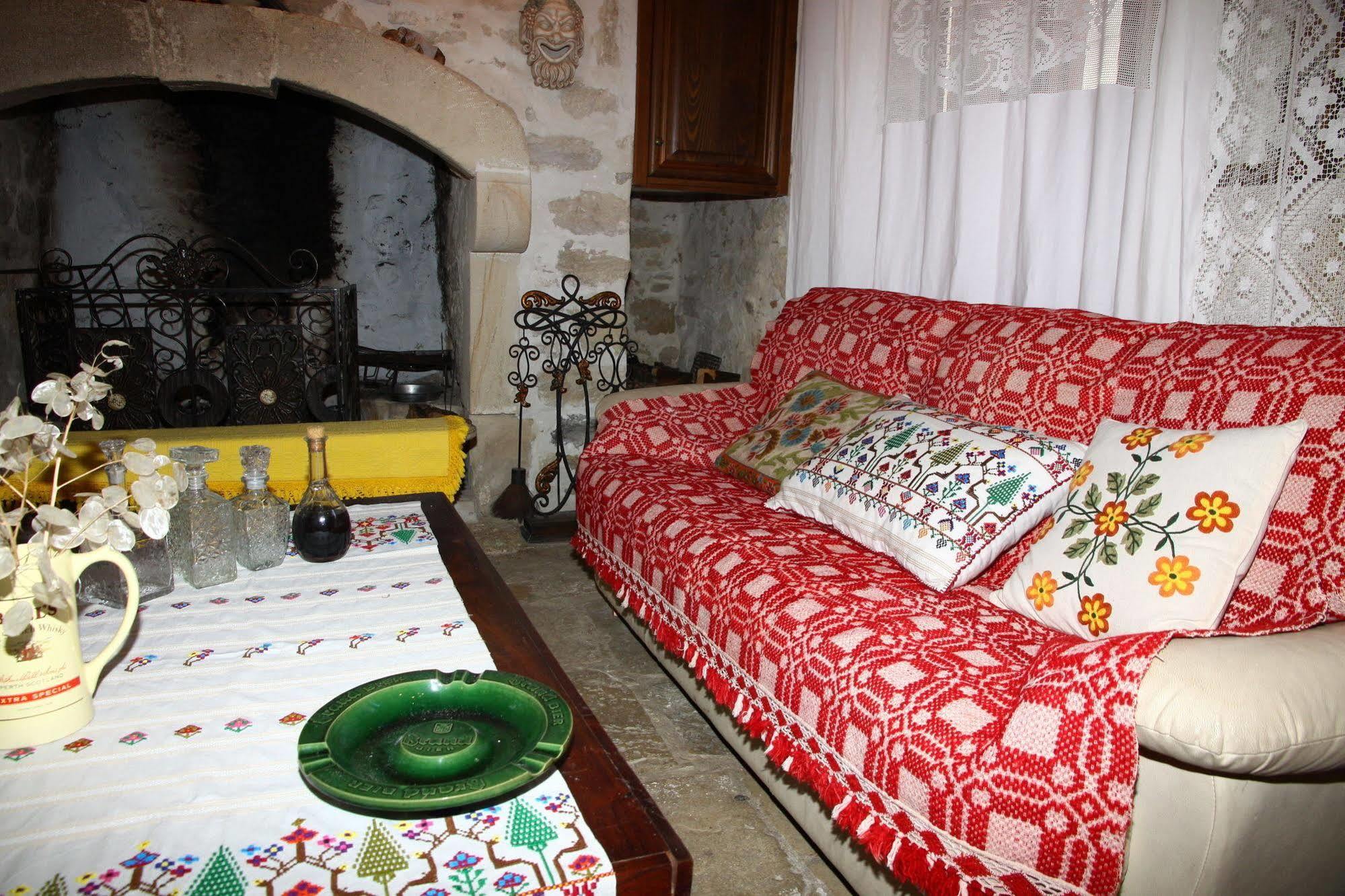 Traditional Cretan Houses,Agios Myronas Extérieur photo
