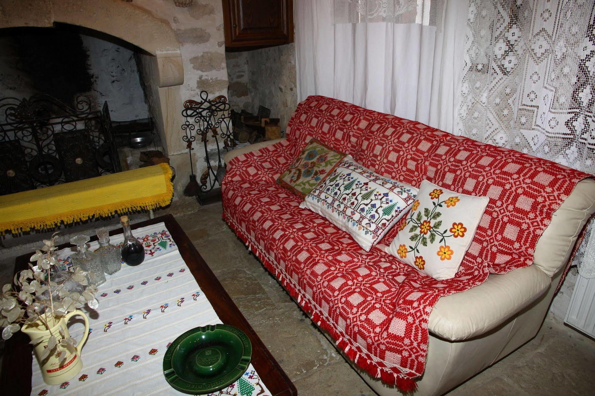 Traditional Cretan Houses,Agios Myronas Extérieur photo
